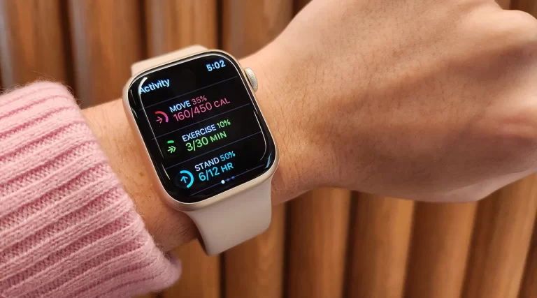 Peut-on envoyer des messages texte et utiliser les applications de messagerie sur une smartwatch ?缩略图